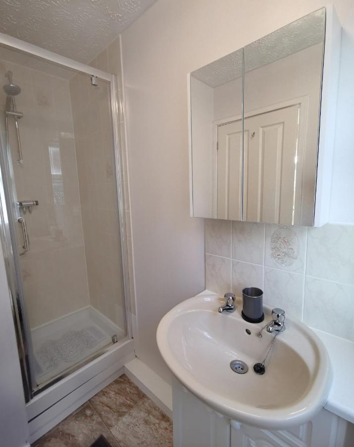 Emerald House - Spacious 3 Bed House With Ensuite Parking Gardens And Netflix Leamington Spa Exterior photo